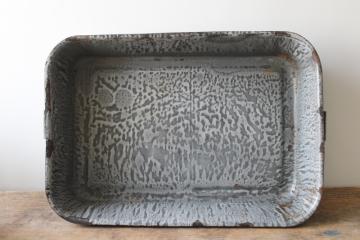 antique gray enamelware baking or roasting pan, large rectangular tray old grey graniteware enamel 