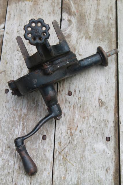 photo of antique hand cranked grinder, geared Luther Best Maide #51 old farm tool #8