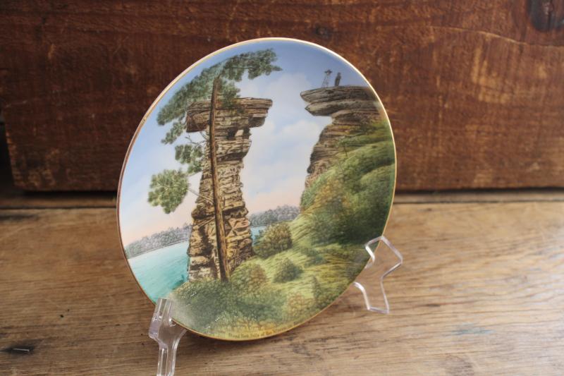 photo of antique hand painted china plate, early 1900s souvenir of Wisconsin Dells, Standing Rock #4