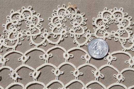 photo of antique handmade tatted lace doilies, vintage table mat & lace trimmed linen centerpiece #6