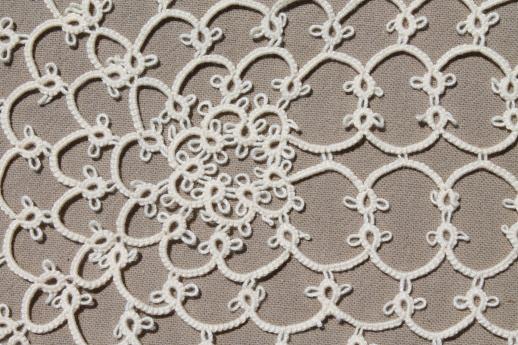 photo of antique handmade tatted lace doilies, vintage table mat & lace trimmed linen centerpiece #7