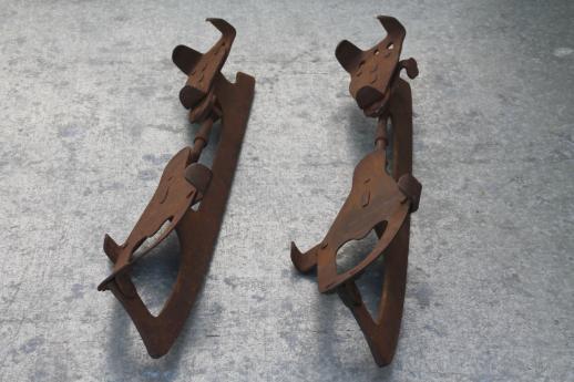 photo of antique ice skates, adjustable steel ice skates to fit on boots or shoes #5