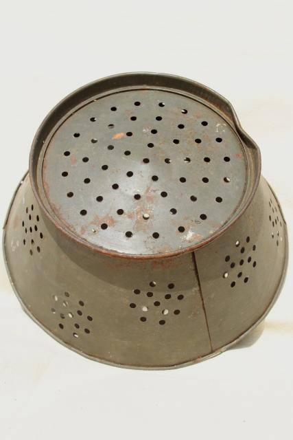 photo of antique kitchen primitive colanders, vintage tin metal strainer bowls #10