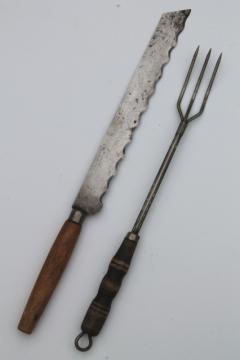 catalog photo of antique knife and fork, toast fork w/ wood handle & serrated blade bread slicer