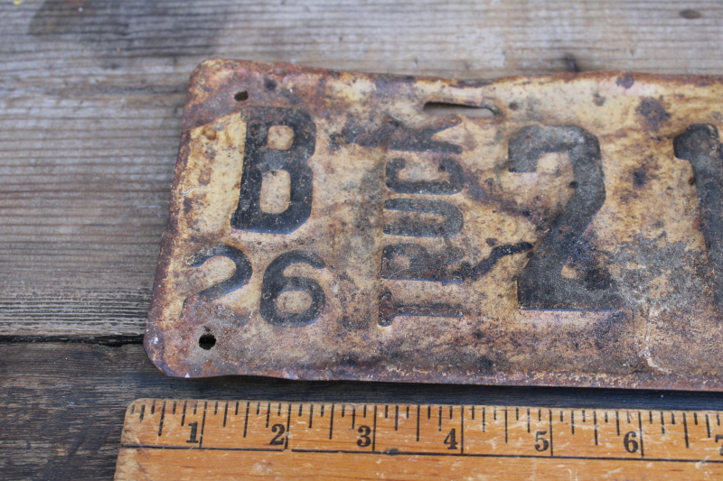 photo of antique license plate, B truck vintage 1926 Wisconsin license plate #2