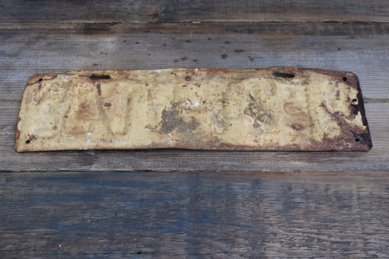 photo of antique license plate, B truck vintage 1926 Wisconsin license plate #3