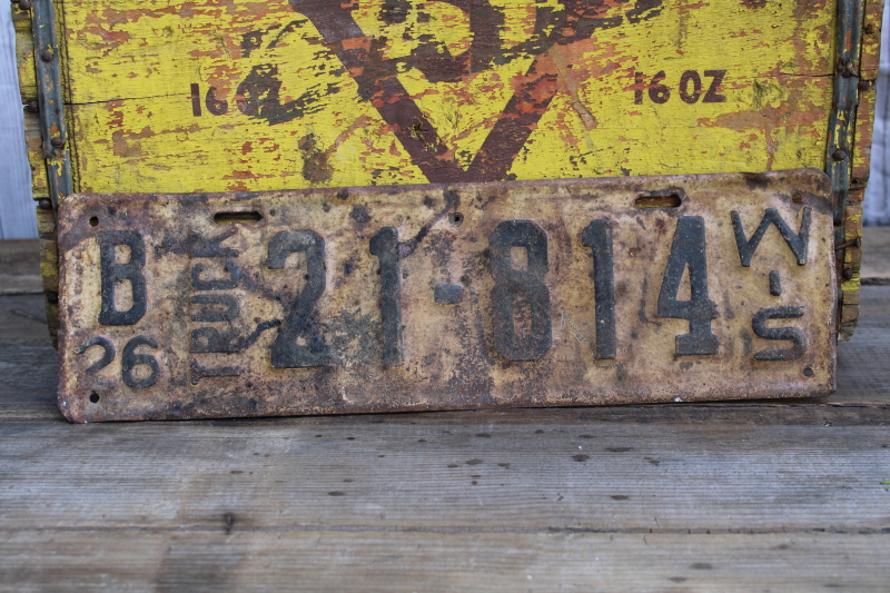photo of antique license plate, B truck vintage 1926 Wisconsin license plate #4
