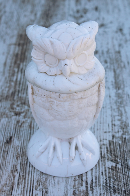 photo of antique milk glass owl, figural covered dish EAPG Atterbury glass 1890s vintage #1