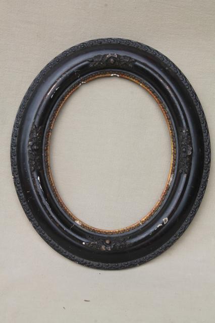 photo of antique oval wood picture frames, portrait frame pair w/ 1860s vintage paper label #3