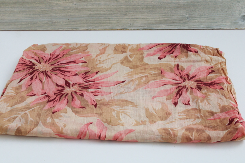 photo of antique print cotton fabric, fine light cotton lawn w/ pink poinsettias floral #1