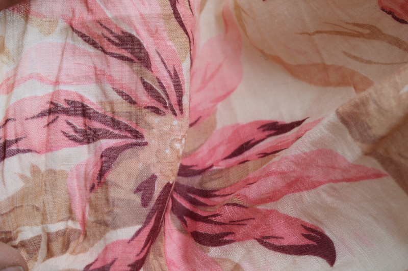 photo of antique print cotton fabric, fine light cotton lawn w/ pink poinsettias floral #3