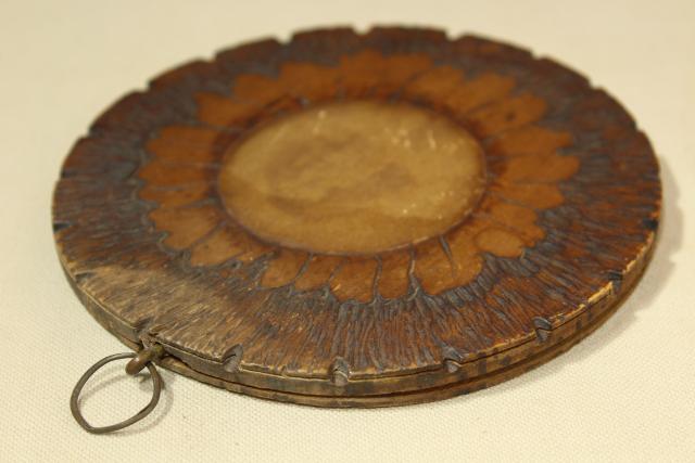 photo of antique pyrography woodburned wall art plaque, round sunflower or daisy dated 1905 #4