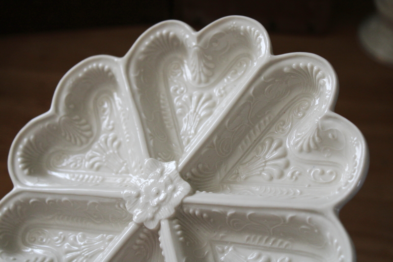 photo of antique reproduction shortbread mold circle of hearts English creamware made for Metropolitan Museum of Art #2