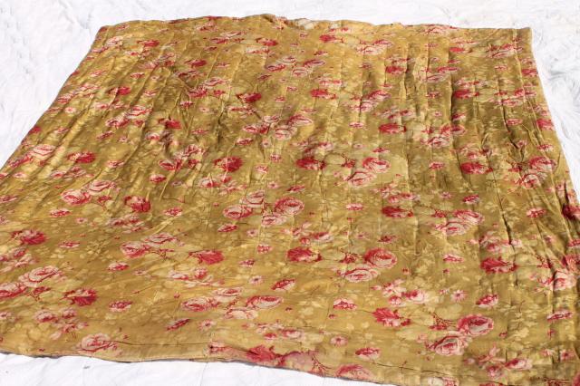 photo of antique roses print cotton fabric comforter w/ soft warm wool batting fill, vintage tied quilt #2