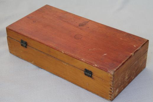 photo of antique sewing thread case, advertising display box for Turkey Red embroidery cotton #6