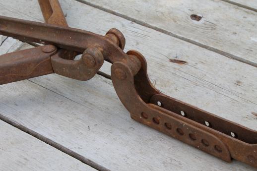 photo of antique tire changing tool for split rim wheels, Model T Ford vintage tire tool w/ 1925 patent #11