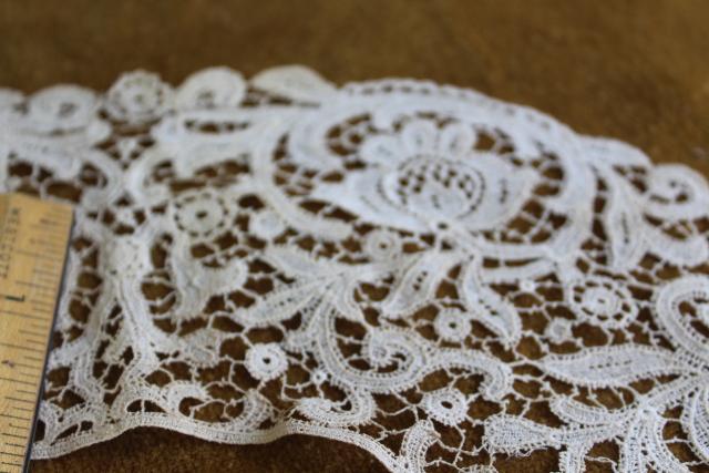 photo of antique venise lace collar, round bertha collar vintage Victorian Edwardian era #8