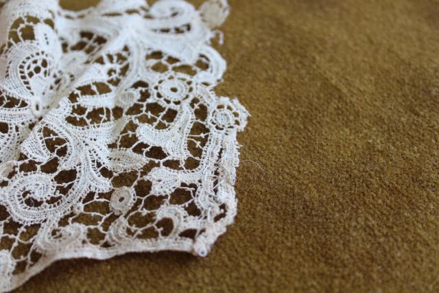 photo of antique venise lace collar, round bertha collar vintage Victorian Edwardian era #10