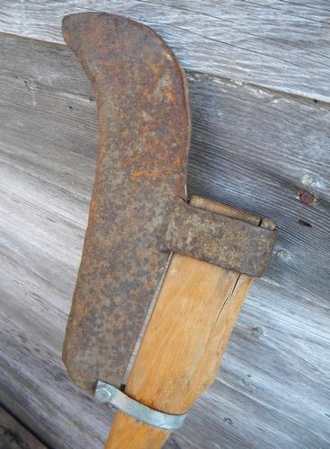 photo of antique vintage billhook or brush axe, primitive old farm tool #3