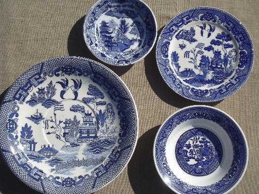 photo of antique vintage blue willow china, shabby old blue & white plates & bowls #3