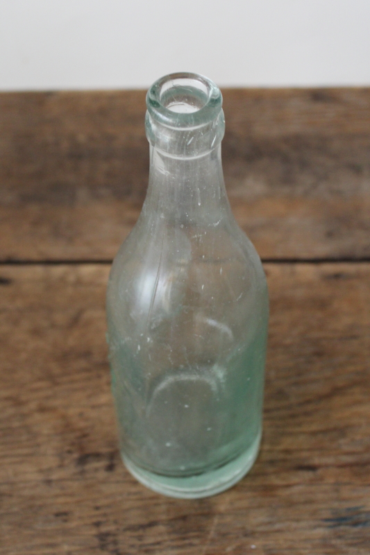 photo of antique vintage embossed glass bottle Independent Milwaukee Brewery bottle pre prohibition?  #4