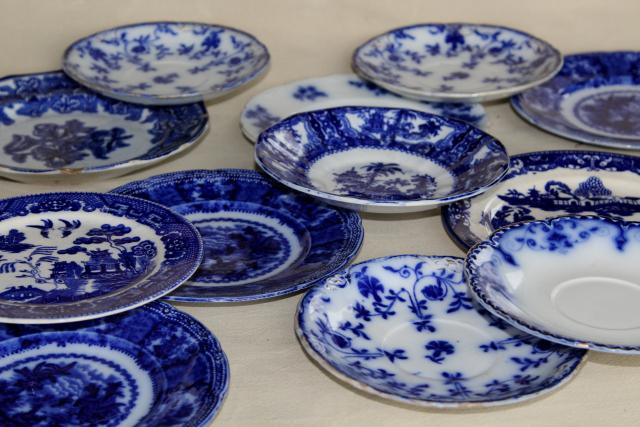 photo of antique vintage flow blue & white china, instant collection of 12 plates saucers #8