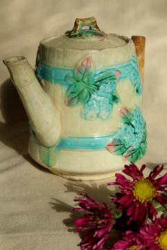catalog photo of antique vintage majolica pottery hydrangea flower barrel coffee or tea pot, blue floral