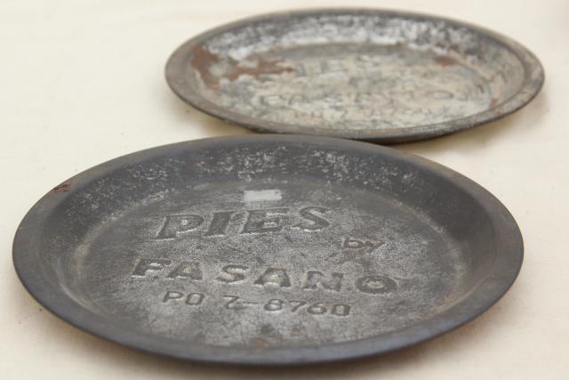 photo of antique & vintage pie tins, old metal pie pans, rustic camp style plates  #6