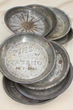 catalog photo of antique & vintage pie tins, old metal pie pans, rustic camp style plates 