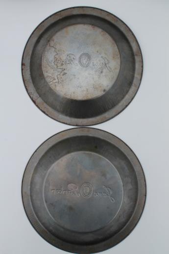 photo of antique & vintage pie tins, pans from Jane Parker pies, Bjelde's Madison Wisconsin #7