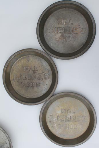 photo of antique & vintage pie tins, pans from Jane Parker pies, Bjelde's Madison Wisconsin #12