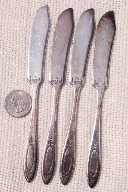 photo of antique & vintage silver plate serving spoons & butter knives, shabby tarnished silverware flatware lot #2