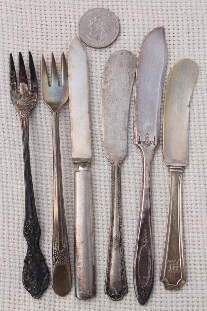 photo of antique & vintage silver plate serving spoons & butter knives, shabby tarnished silverware flatware lot #4