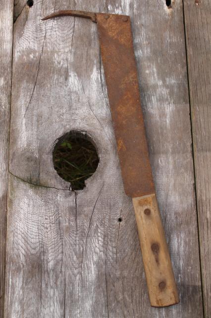 photo of antique vintage sugar beet knife rusty farm primitive tool machete corn knife #1