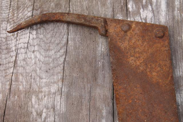 photo of antique vintage sugar beet knife rusty farm primitive tool machete corn knife #2