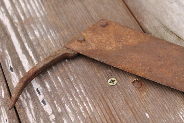 photo of antique vintage sugar beet knife rusty farm primitive tool machete corn knife #7