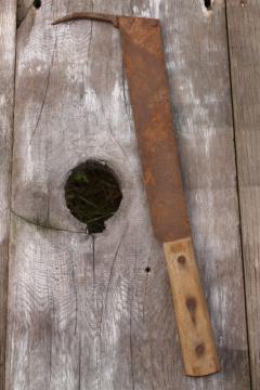catalog photo of antique vintage sugar beet knife rusty farm primitive tool machete corn knife