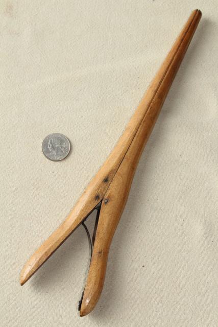 photo of antique vintage wood spring clamp glove turner / stretcher / finger form blocker #2