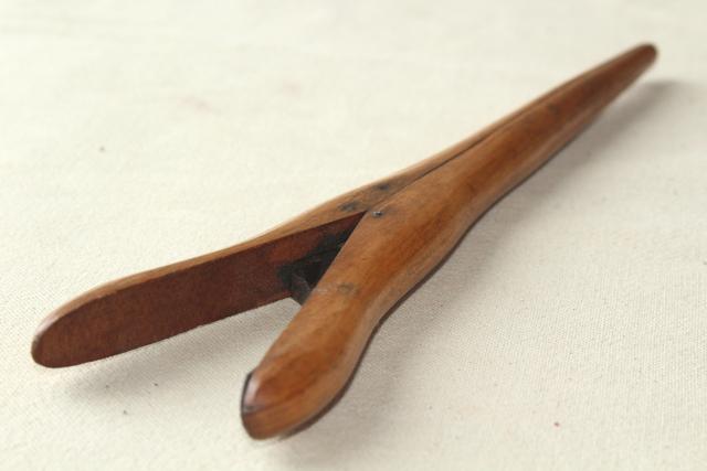 photo of antique vintage wood spring clamp glove turner / stretcher / finger form blocker #4