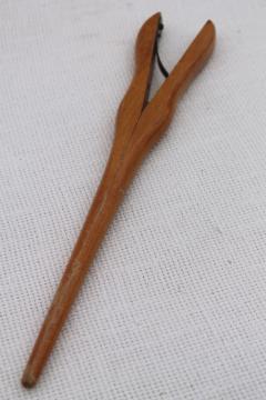 catalog photo of antique vintage wood spring clamp glove turner / stretcher / finger form blocker