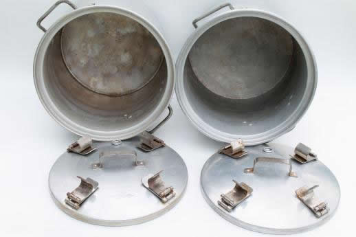 photo of antique waterless cookers, steamer pots with whistles, American Cooker No. 70 w/ 1910 patent #4