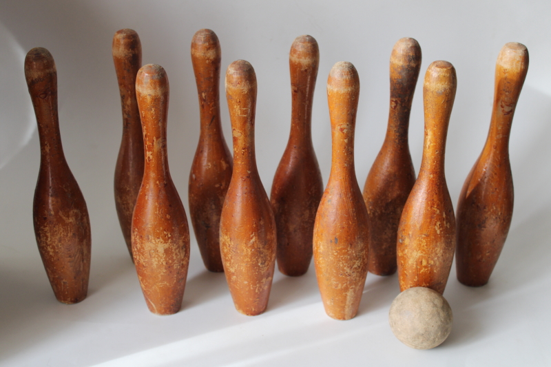 photo of antique wood bowling skittles set, 1800s vintage parlor toy small bowling pins & ball #2