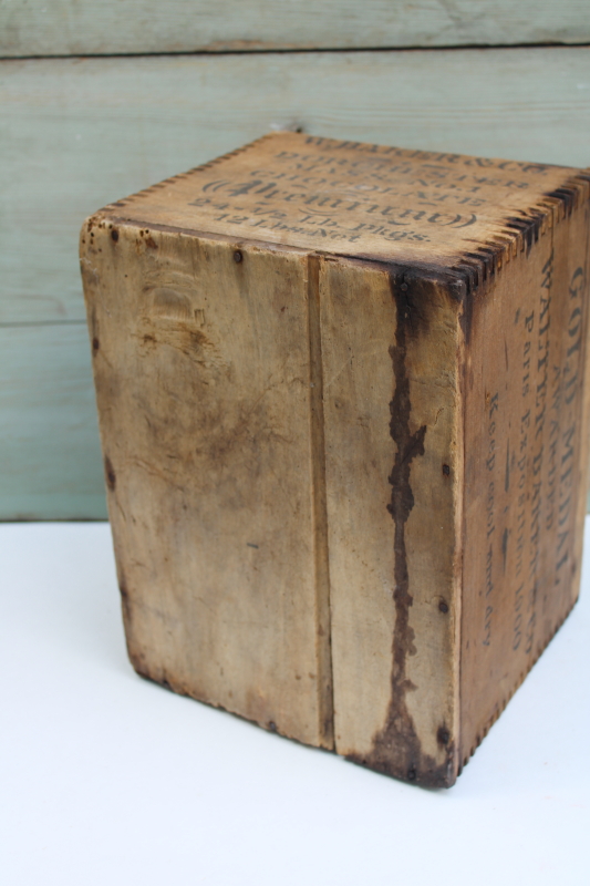 photo of antique wood crate, Bakers chocolate Paris gold medal vintage 1900 stenciled graphics finger jointed packing box  #4