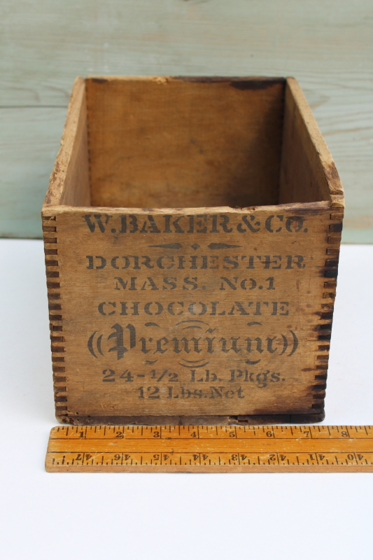 photo of antique wood crate, Bakers chocolate Paris gold medal vintage 1900 stenciled graphics finger jointed packing box  #5