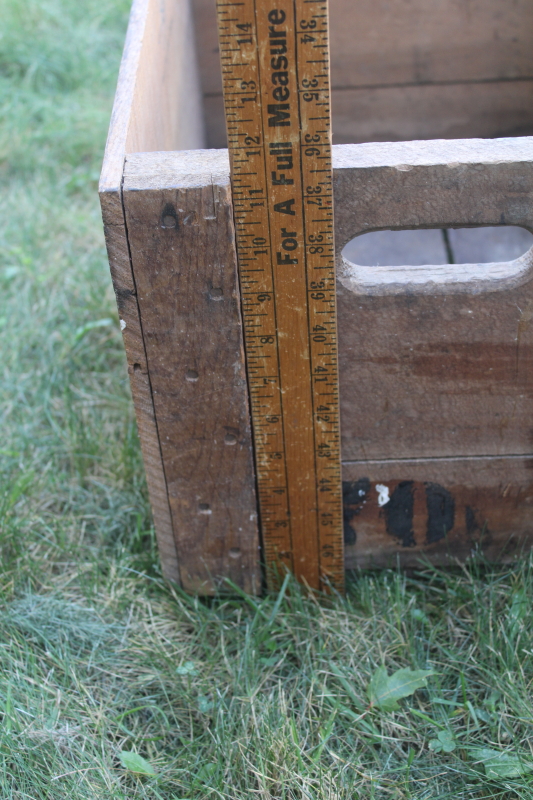 photo of antique wood crate Beaver Dam Bottling Co, Wiscosnsin beer bottles case early 1900s vintage  #9