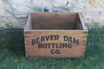 catalog photo of antique wood crate Beaver Dam Bottling Co, Wiscosnsin beer bottles case early 1900s vintage 