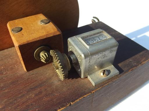 photo of antique wood measuring wheel counter for wool yarn,linen flax string/thread/cord #4