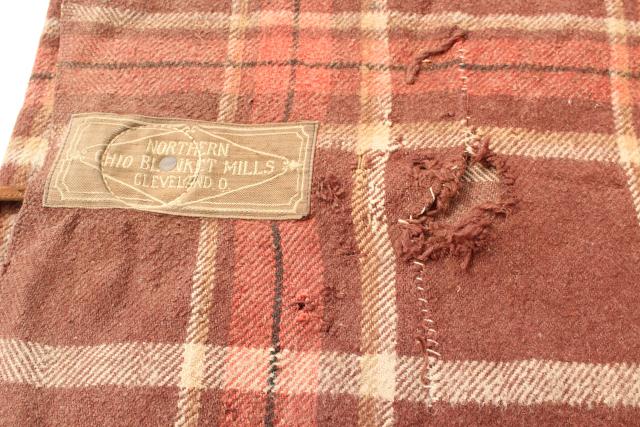 photo of antique wool horse blanket w/ leather straps Cleveland Ohio Blanket Mills label #5