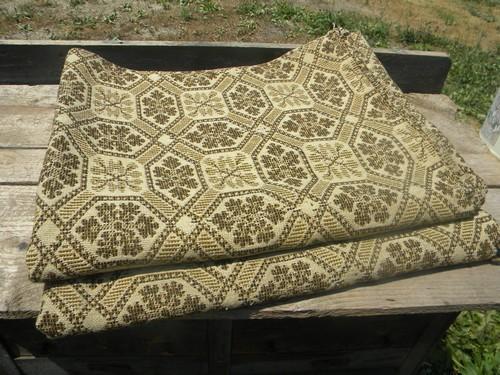 photo of antique woven wool coverlet fabric, vintage pieced cloth parlor carpet rug #1