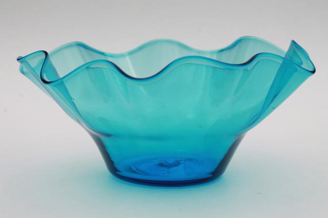 photo of aqua ocean blue art glass bowl, hand blown Mexican glass, vintage Mexico souvenir #2